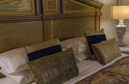 Bucine Resort | Master Two Bedroom - with garden view