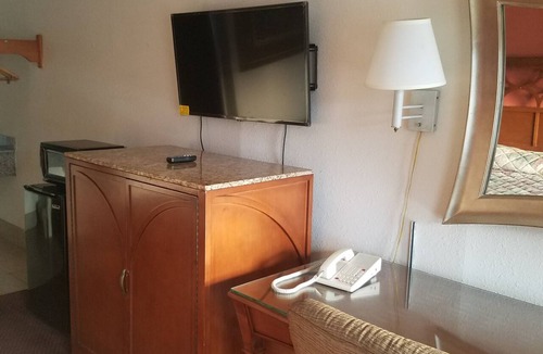 Cayce Hotel | Masters Inn Columbia I-26