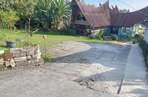 Simanindo House | Matahari Guest House
