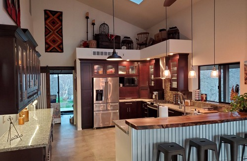 Three Rivers House | Matanah Meadows Farm, House Great for 2 Families, Sequoia National Park and Farm