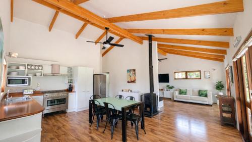 Matapouri House | Matapouri Hideaway - Matapouri Holiday Home