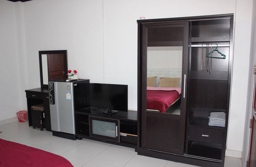 Phan Thong Hotel | Matini Amata