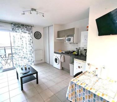 Bayonne Apartment | Maubec YourHostHelper