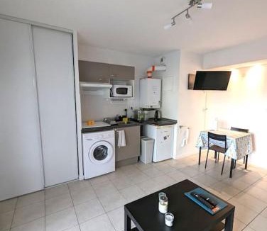 Bayonne Apartment | Maubec YourHostHelper
