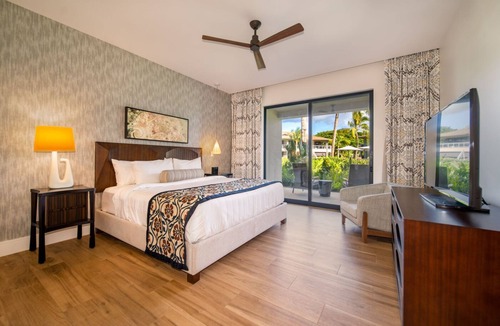 Honokowai Hotel | Maui Magic: Short Drive to Kaanapali Beach. Onsite Pool w/Water Slides, Parking