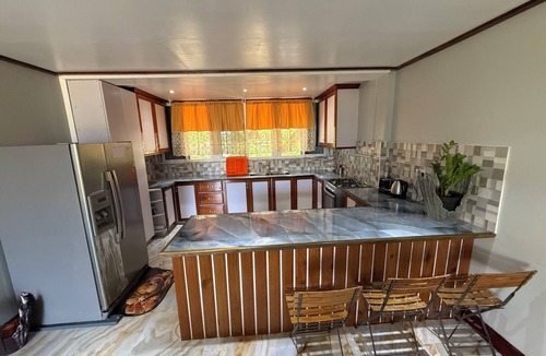 Barroui Apartment | MAX COZY CORNER - 2 BEDROOM FAMILY HOME WITH BACKYARD GRILL