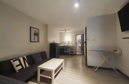 Pratunam Apartment | MAXi MaMa House Rangnam Platunam Bangkok 12 PAX 6 beds Entire Home 8 min to ARL