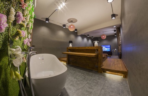 Mak Khaeng Hotel | Maximum Luxury Apartment