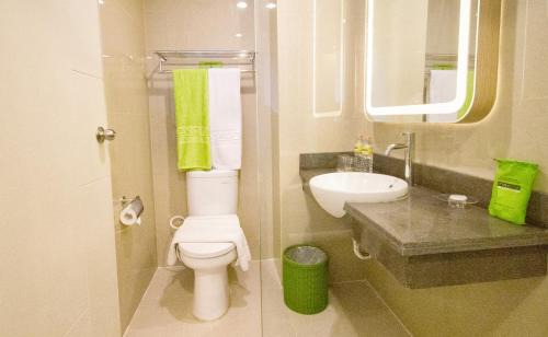 Panakkukang Hotel | MaxOneHotels at Resort Makassar