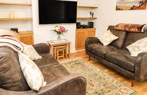 Shanklin House | May Cottage