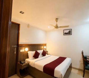 Mandi Hotel | May Fair