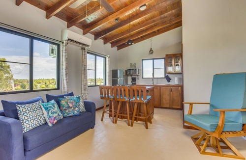 Cocoplum House | Maya Beach: Two Bedroom Lagoon View Apartment
