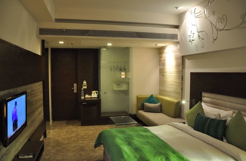 Sector 35 Hotel | Maya Hotel