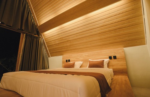 Praya Barat Hotel | Maya Ocean Resort