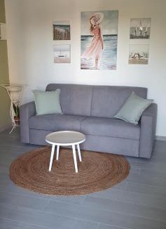 Marina Julia Apartment | MAYA's HOME