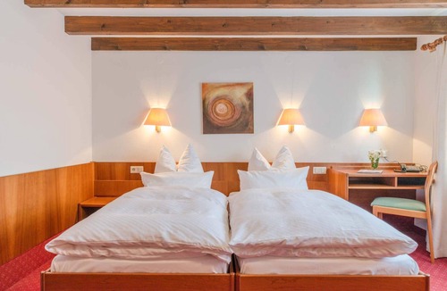 Mahringen Hotel | Mayers Waldhorn Hotel