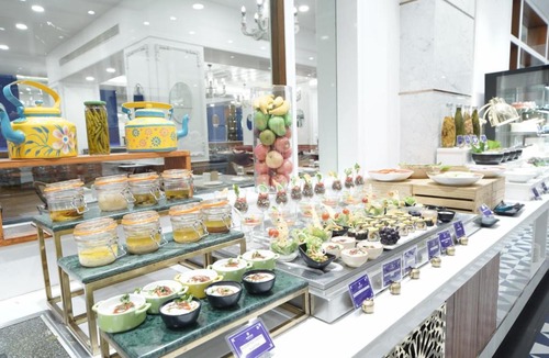Puri Hotel | Mayfair Waves