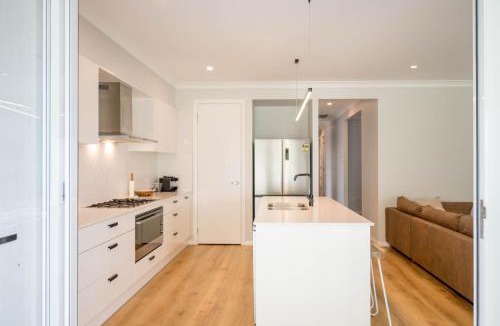 Mayfield House | Mayfield Modern Haven