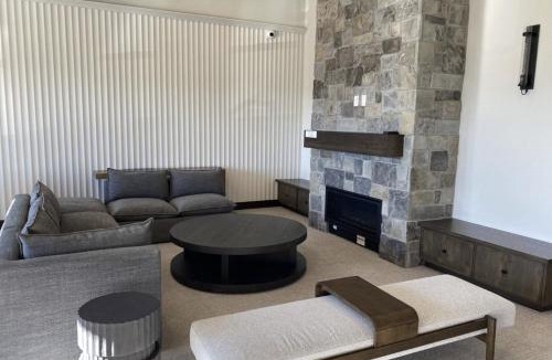 Park City House | Mayflower Lakeside Retreat Free Ski Shuttle to DV