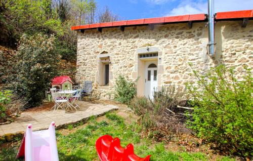 Saint-Julien-du-Gua House | Mazet Du Gua