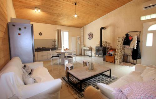 Saint-Julien-du-Gua House | Mazet Du Gua