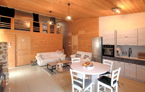 Saint-Julien-du-Gua House | Mazet Du Gua