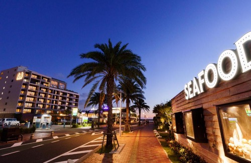 Mihama Hotel | MB GALLERY CHATAN by THE TERRACE HOTELS