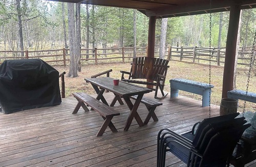 McCall House | McCall Gem, Pet Friendly, Fully Fenced, Fire Pit!
