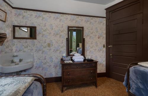 McCleary Hotel | McCleary Hotel