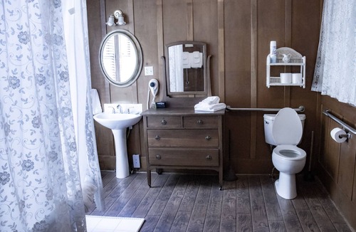 McCloud Hotel | McCloud River B&B