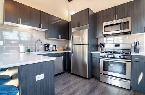 Near South Side Apartment | McCormick 2BR Family Retreat Near Museum Campus & Soldier Field