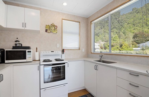 Havelock House | McFalls Bach - Havelock Holiday Home