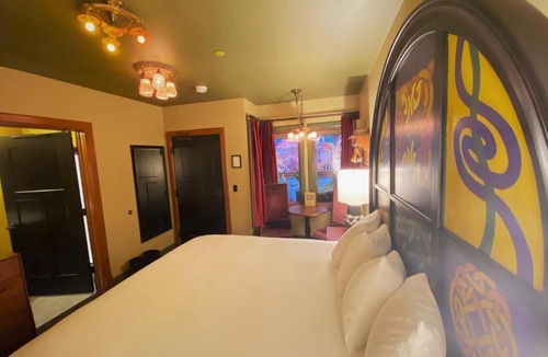 New Tacoma Hotel | McMenamins Elks Temple