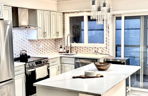 Baldwin Harbor Apartment | Me-Skye Waterfront Retreat