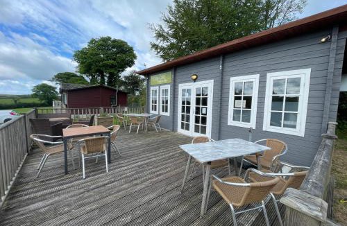 Grampound Resort | Meadow Lakes