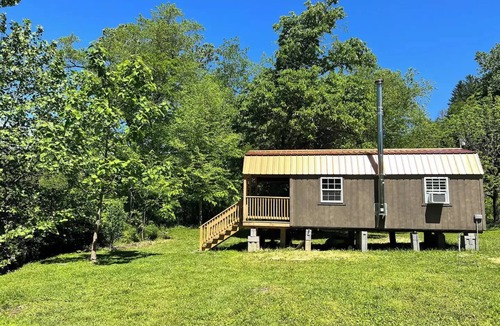 Nallen Cabin | Meadow Riverfront Cabin
