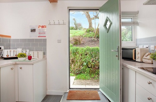 Carnkie Cottage | Meadow View - UK44608