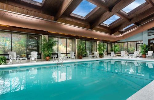 Blowing Rock Hotel | Meadowbrook Inn