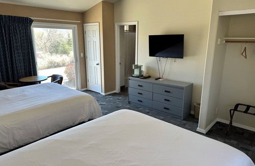 Coleville Hotel | Meadowcliff lodge