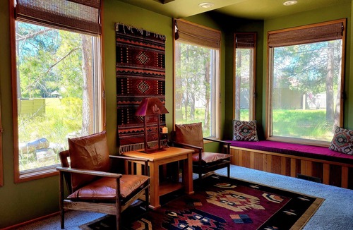 Sunriver House | Meadows Hideaway with Access to Exclusive Golf