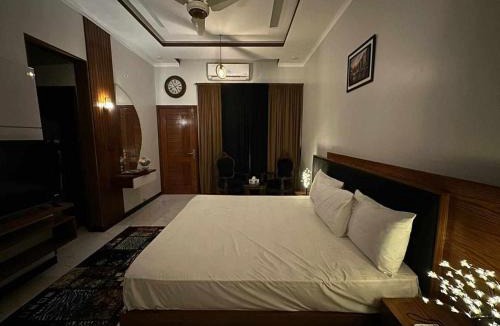 Gulshan-e-Iqbal Hotel | Meadows Hotel and Suites Gulshan