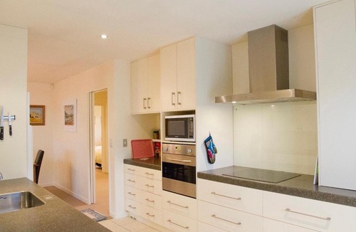 Wanaka House | Meadowstone Retreat - Wanaka Holiday Home