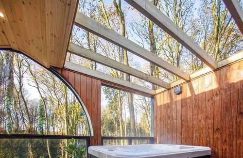 Overton-on-dee Ski Chalet | Meadowsweet Treehouse