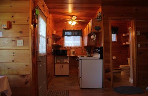 Miltonvale Park Ski Chalet | Meadowview Cottages