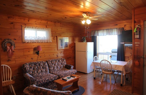 Miltonvale Park Cottage | Meadowview Cottages