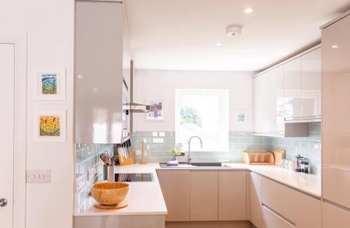 Mabe House | Meadowvine