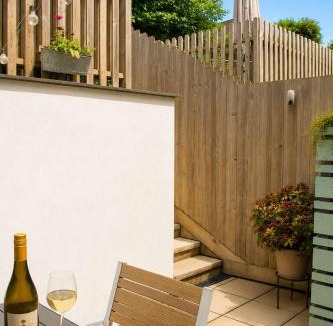 Mabe House | Meadowvine
