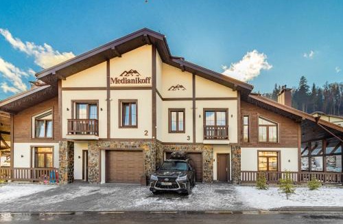 Bukovel Ski Chalet | MEDIANIKOFF