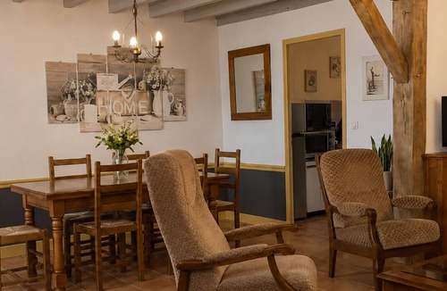 Saint-Benoit-du-Sault Cottage | Medieval house in Berry with private courtyard and all-inclusive