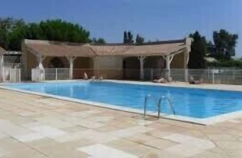 Portiragnes-Plage Villa | Mediterranean Beach Villa with Shared Pool